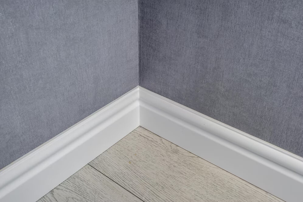 corner baseboard